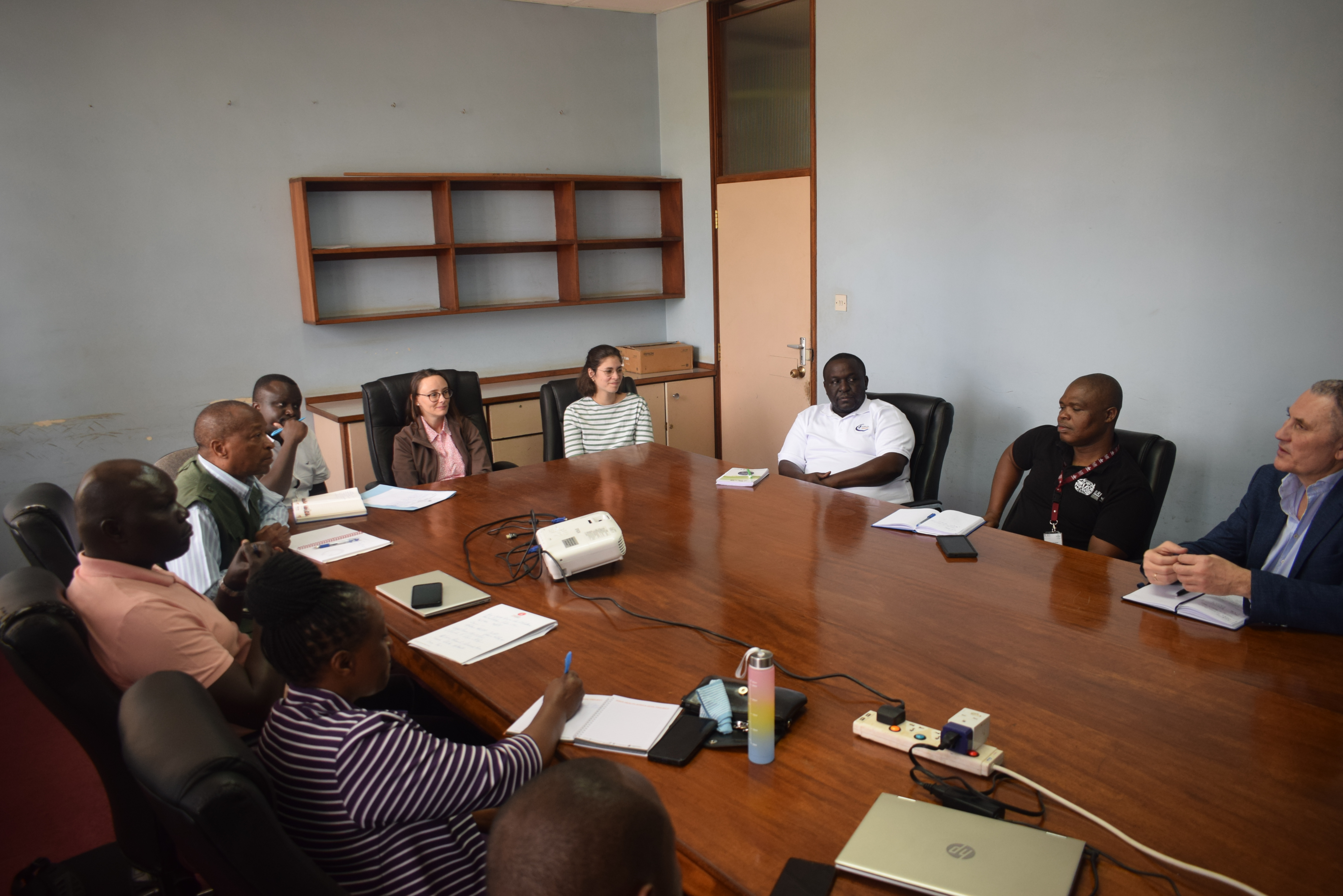 COURTESY CALL BY DELEGATION FROM ILRI AND CEVA SANTE ANIMALE TO THE DEAN, FVM